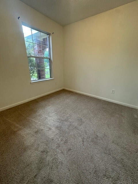 Building Photo - 13972 Buckskin Dr