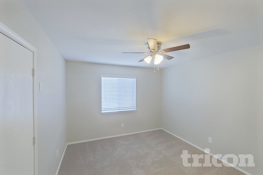 Building Photo - 5646 Hunters Bend Ln