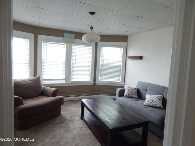 Building Photo - 90 Mt Hermon Way