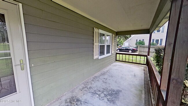 Building Photo - 718 Arnold Rd