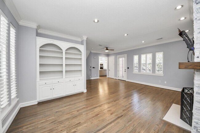 Building Photo - 5317 Feagan St