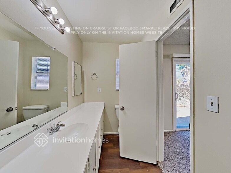 Building Photo - 6917 Matilija Ave