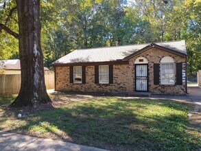 Building Photo - 4 Success Realty is now offering this 3 be...