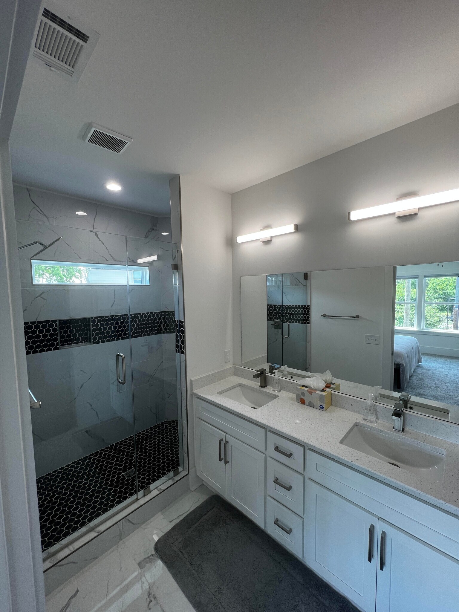 Building Photo - 1072 Zophi St