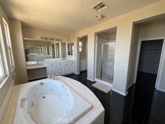 Building Photo - 16034 Skyridge Dr