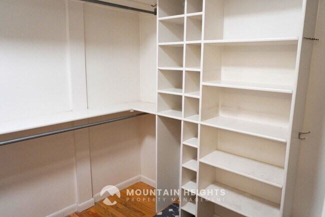 Building Photo - 2784 E Delsa Dr