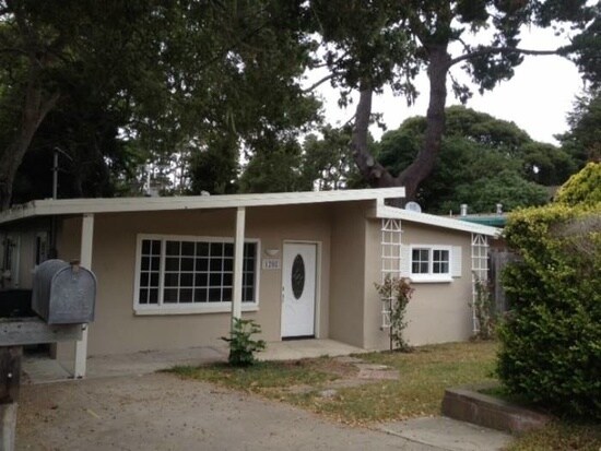 Building Photo - 1208 Lincoln Avenue