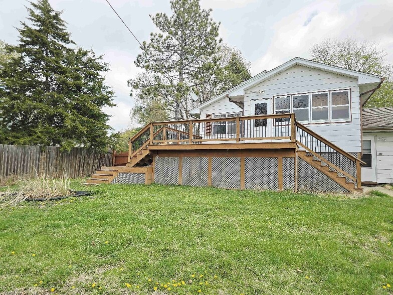 Primary Photo - 2111 Palmer Cir