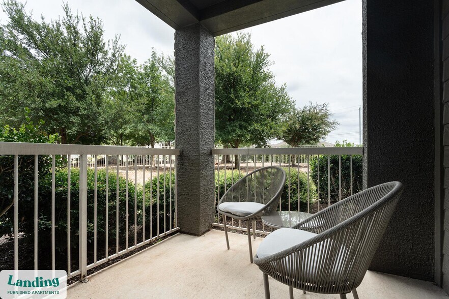 Building Photo - 10800 Lakeline Blvd