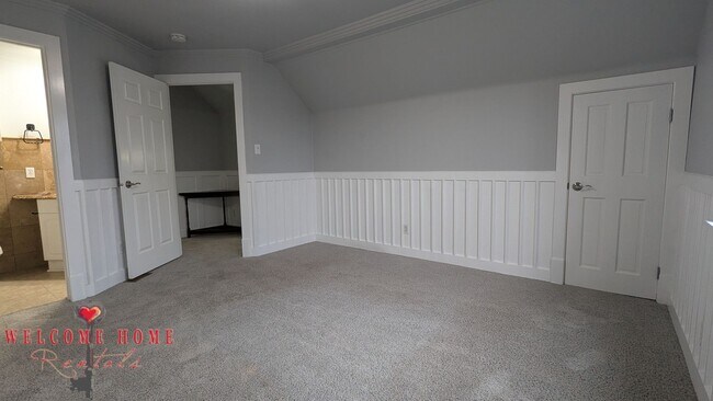 Building Photo - 4520 S Thompson Ave