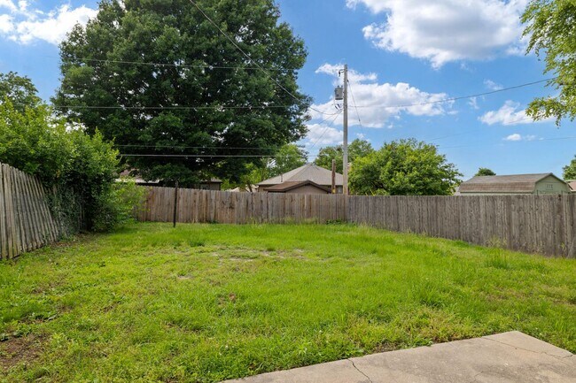 Building Photo - S1005-MF2