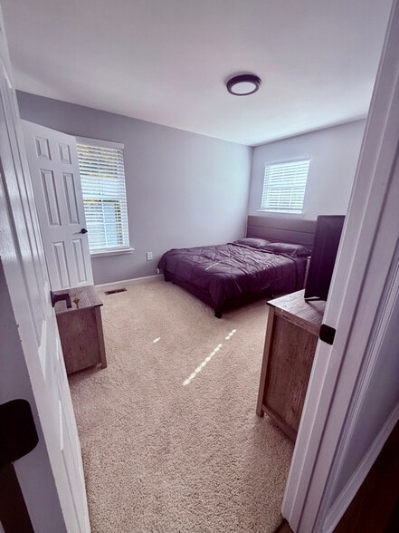 Building Photo - 18165 Tebbs Ln