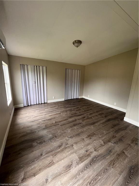 Building Photo - 4-Bedroom and 2-Bathroom