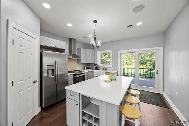 Building Photo - 5445 E Creek Rd