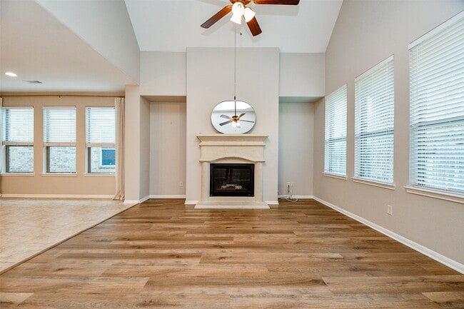 Building Photo - 26514 Forest Pine Ln