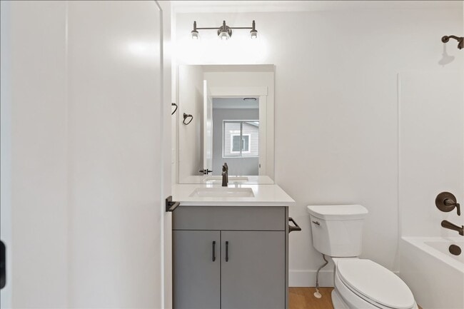 Building Photo - Modern, New 3-Story Boise Bench Townhome with Garage in a Prime Location