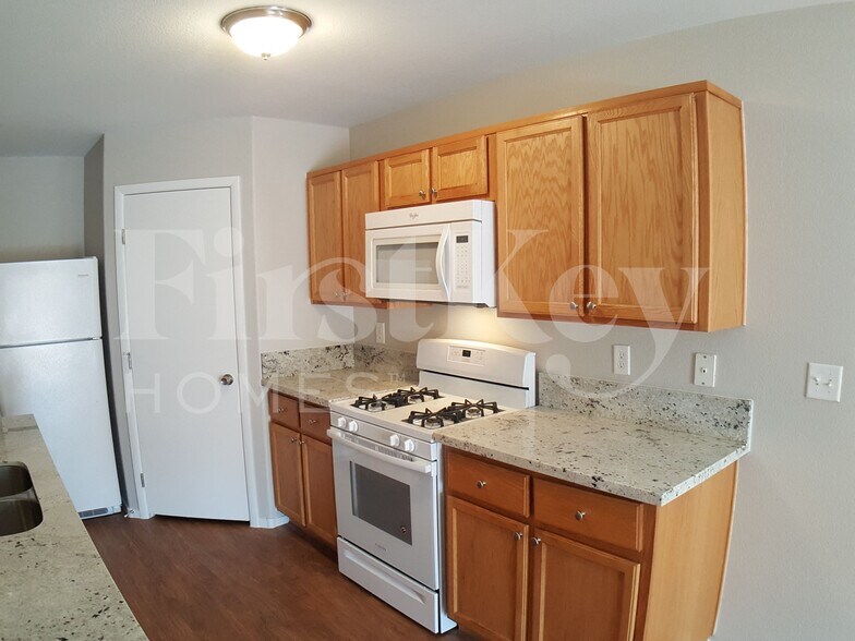 Building Photo - 4941 Drifting Pebble St