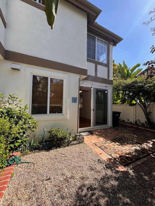 Building Photo - Encinitas Gem: Stunning 2 Bed 2.5 Bath Tow...