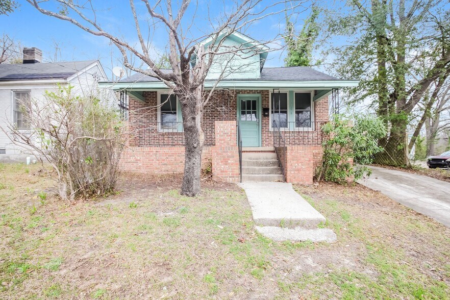 Building Photo - 1106 Page St