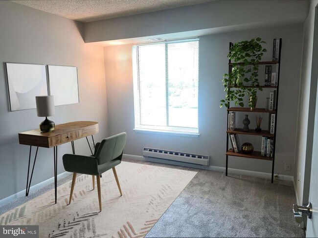 Building Photo - 15300 Beaverbrook Ct