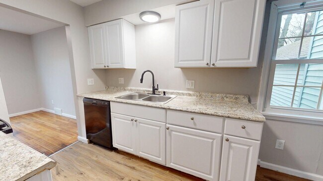 Building Photo - Maple Heights Area - 3 Bedroom Single Family Home