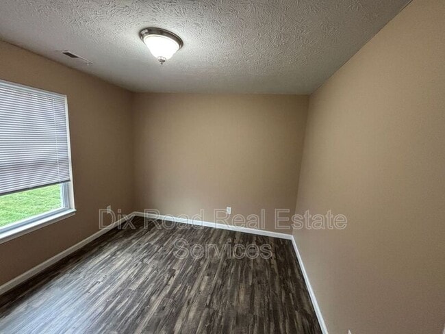 Building Photo - 2516 Resor Rd