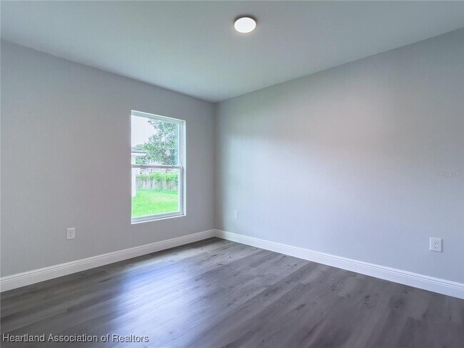 Building Photo - 501 Triumph Dr