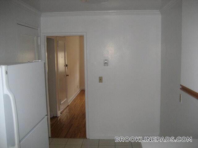 Building Photo - 84 St Paul St