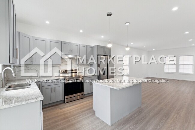 Building Photo - 4310 Ohls Ave