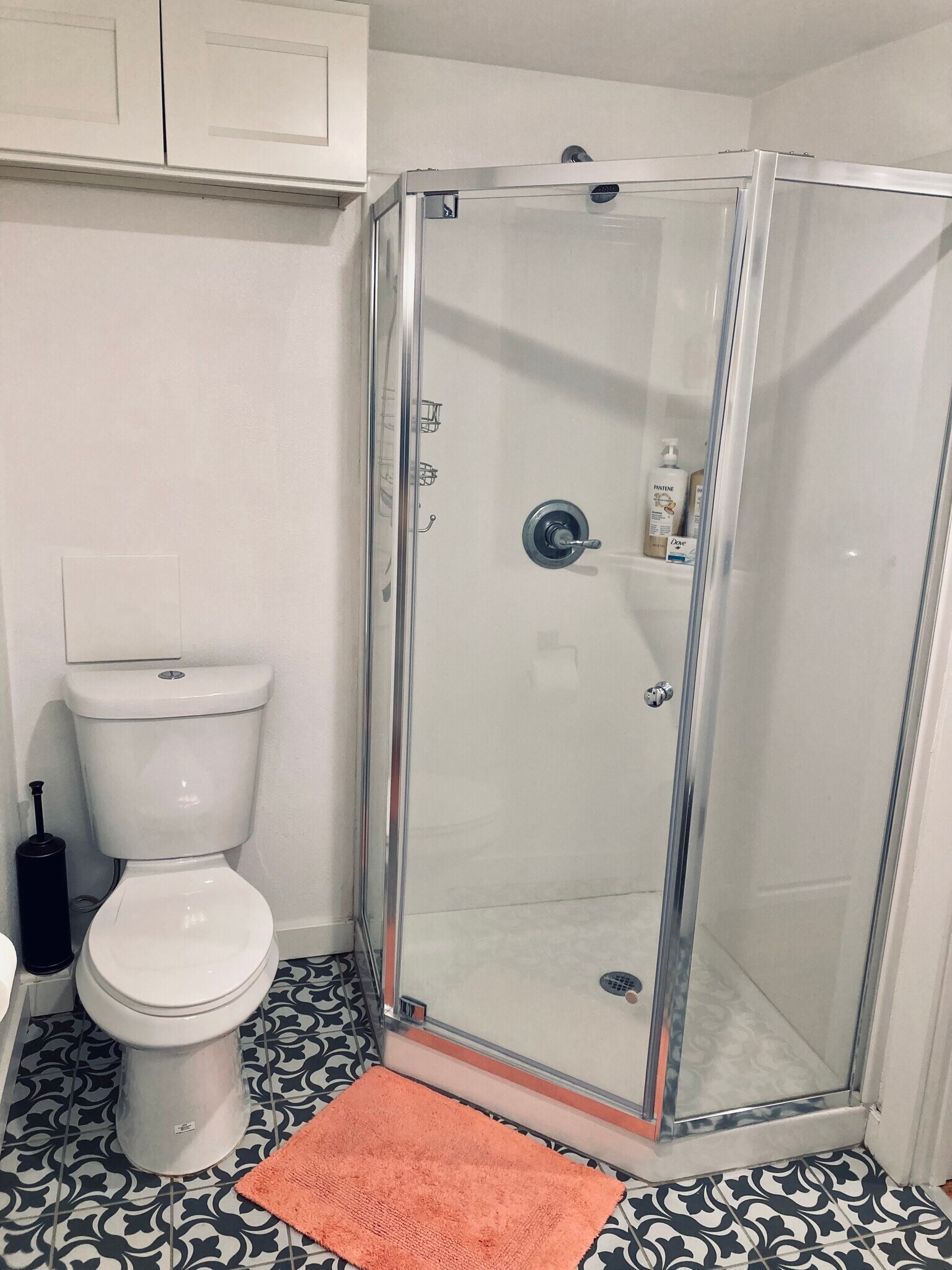 Building Photo - 2411 SE Main St