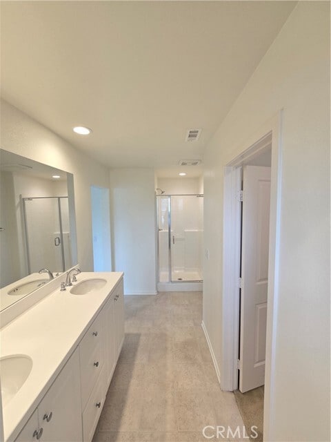 Building Photo - 879 Iris Way