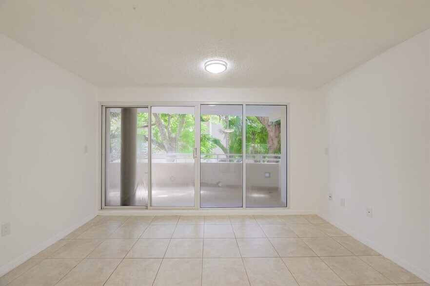 Building Photo - 2100 Brickell Ave