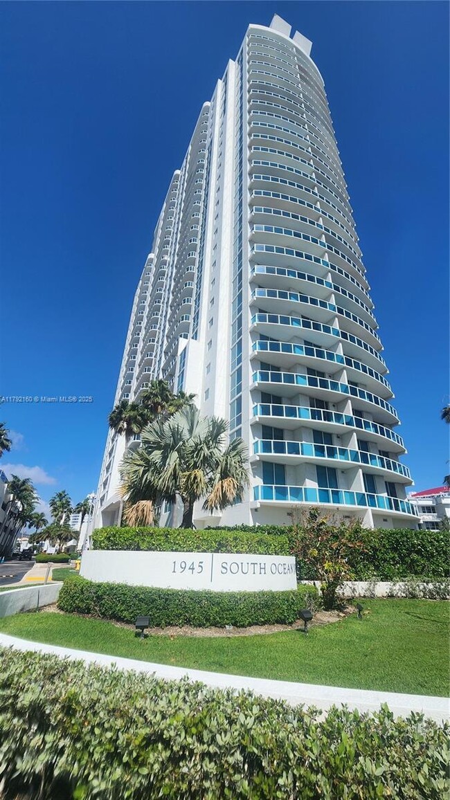Building Photo - 1945 S Ocean Dr