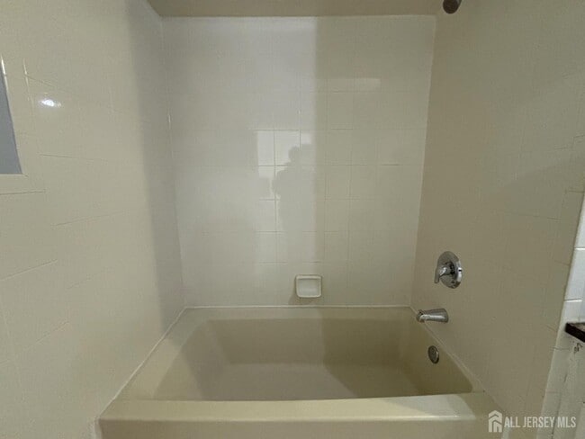 Building Photo - 116 Chariot Ct