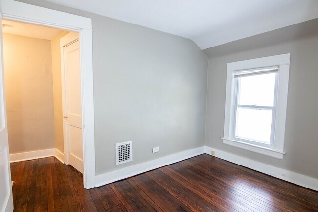 Building Photo - Garden Dr 1500-1502 MLR
