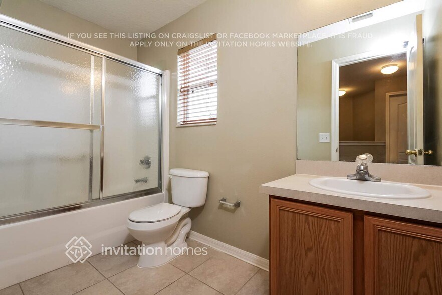 Building Photo - 11170 Golden Silence Dr