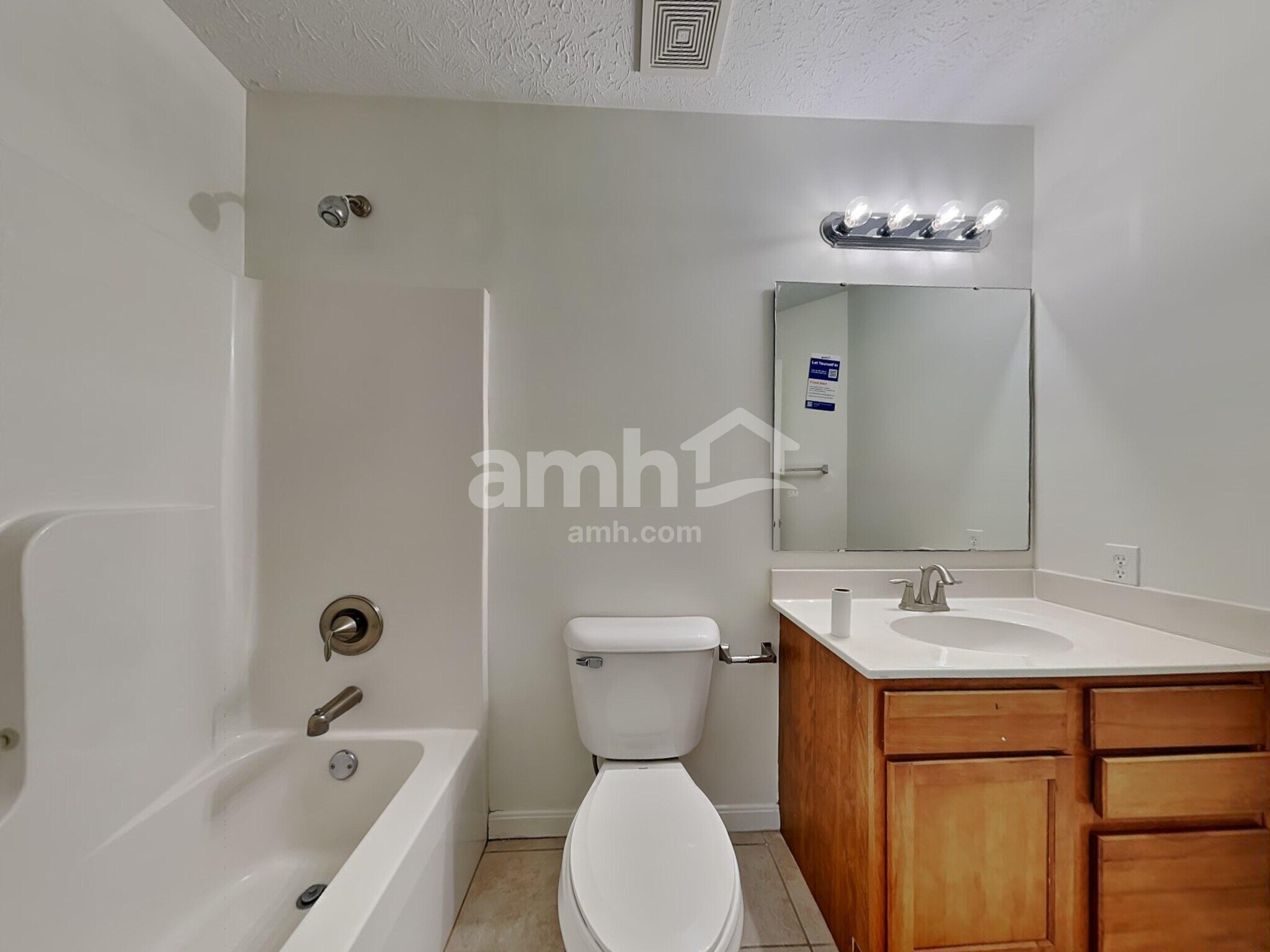 Building Photo - 743 Elm Tree Dr