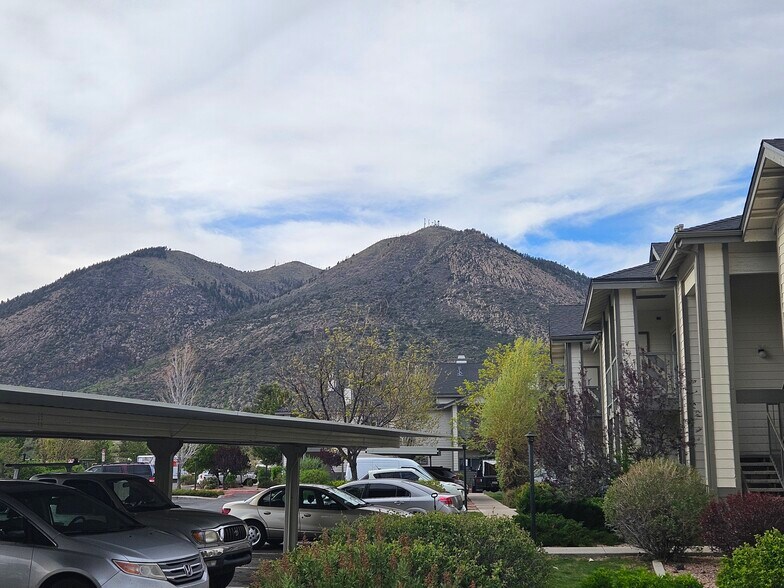 Building Photo - 4343 E Soliere Ave