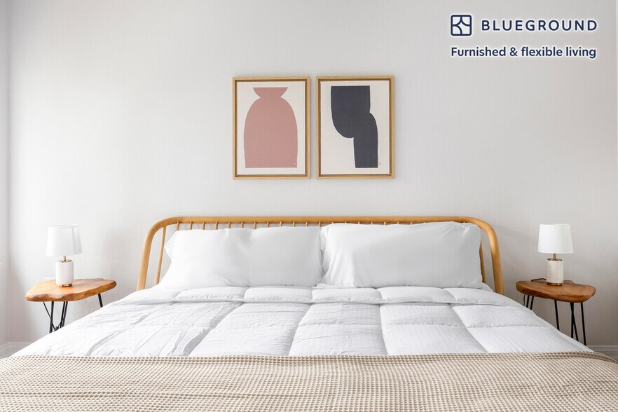 Building Photo - 8700 Pershing Dr