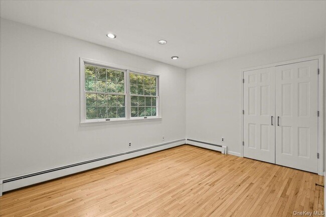 Building Photo - 520 Croton Falls Rd