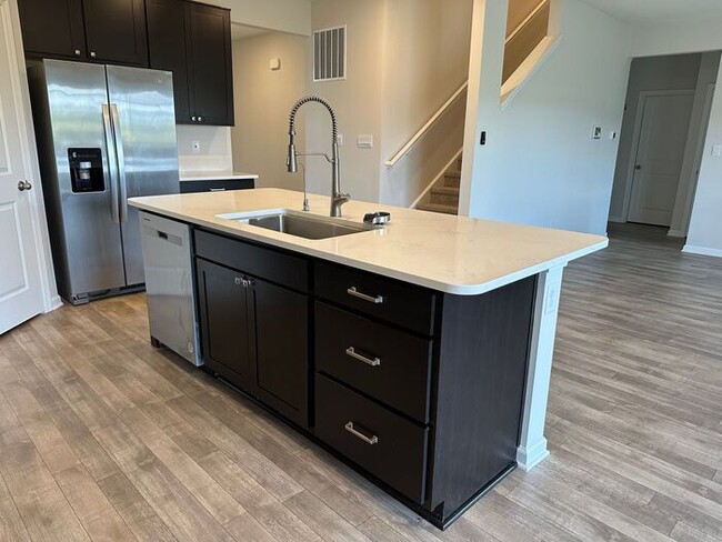 Building Photo - 113 Hunter's Rdg Dr