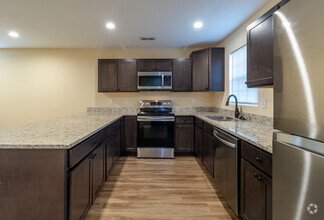 Building Photo - 931 Warrior Hill Dr