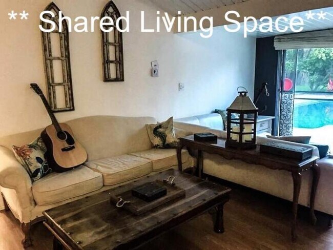 Building Photo - bedroom in Los Angeles CA 91606