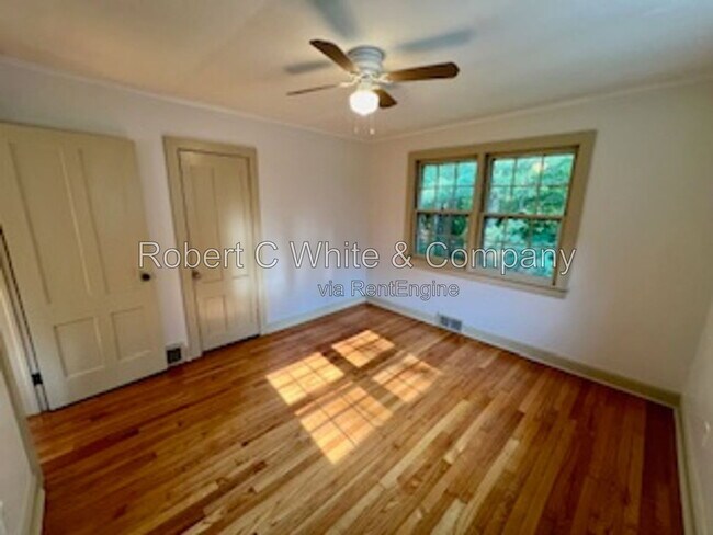 Building Photo - 604 Huckleberry Hill Rd
