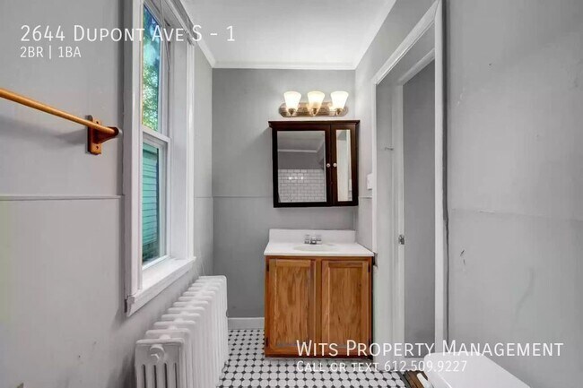 Building Photo - 2644 Dupont Ave S