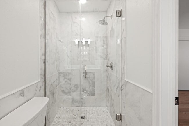 Building Photo - A modern revival of classic architecture, this Nichols Hills residence has been meticulously rebu...