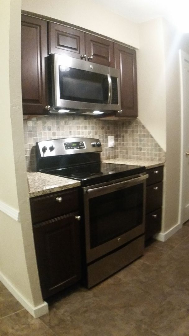 Building Photo - Beautiful one bedroom apartment close to N...