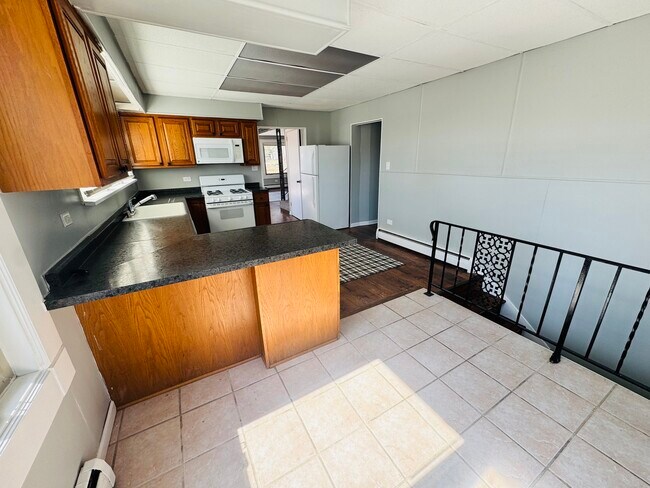 Building Photo - 42129 N 2nd Ave