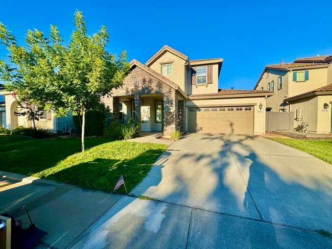 Primary Photo - 4141 Aragon Way