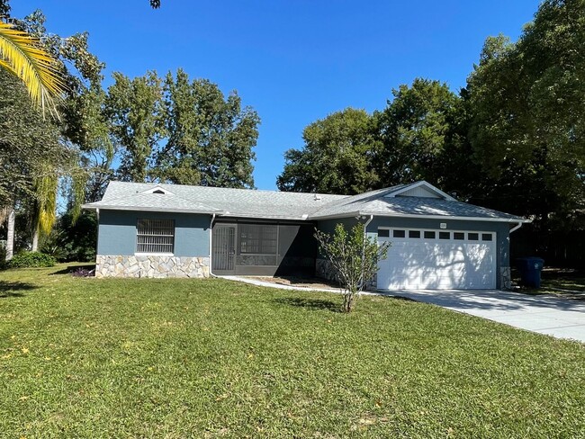 Primary Photo - READY TO MOVE INTO 3/2/2 WITH IDEAL LOCATI...